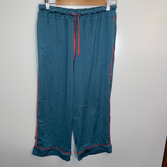 Room Service Short‎ Sleeve and pant pajama set Size M - Picture 5 of 8